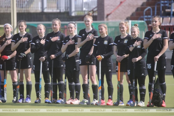 ФОТОФАКТ: Хоккеистки "Ритма" одержали победу над "Викторией" со счетом 3:1 ФОТОФАКТ: Хоккеистки "Ритма" одержали победу над "Викторией" со счетом 3:1