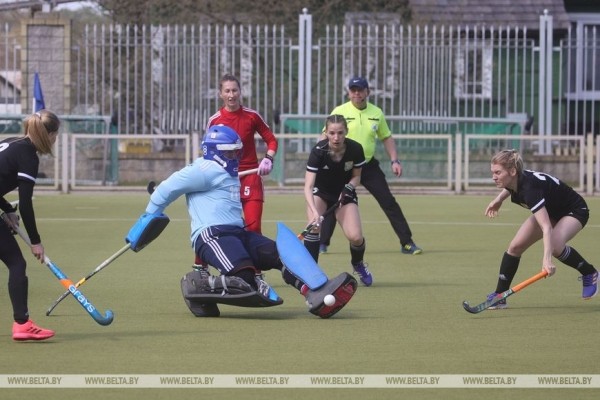 ФОТОФАКТ: Хоккеистки "Ритма" одержали победу над "Викторией" со счетом 3:1 ФОТОФАКТ: Хоккеистки "Ритма" одержали победу над "Викторией" со счетом 3:1