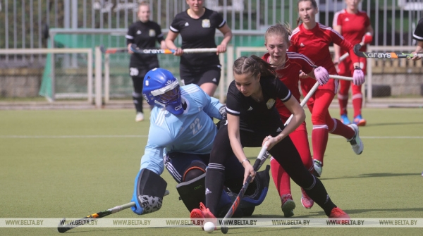 ФОТОФАКТ: Хоккеистки "Ритма" одержали победу над "Викторией" со счетом 3:1 ФОТОФАКТ: Хоккеистки "Ритма" одержали победу над "Викторией" со счетом 3:1