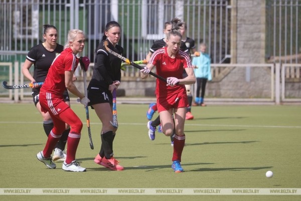 ФОТОФАКТ: Хоккеистки "Ритма" одержали победу над "Викторией" со счетом 3:1 ФОТОФАКТ: Хоккеистки "Ритма" одержали победу над "Викторией" со счетом 3:1