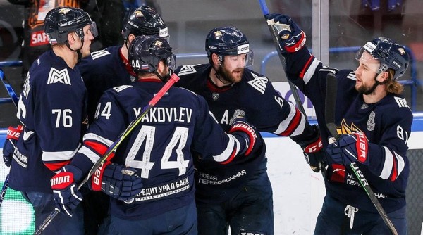 "Металлург" сравнял счет против ЦСКА в финальной серии Кубка Гагарина "Металлург" сравнял счет против ЦСКА в финальной серии Кубка Гагарина