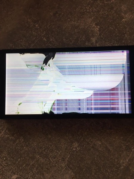 Футбол. Криштиану Роналду разбил телефон 14-летнему мальчику с аутизмом, на руке у ребенка синяк
Футбол. Криштиану Роналду разбил телефон 14-летнему мальчику с аутизмом, на руке у ребенка синяк