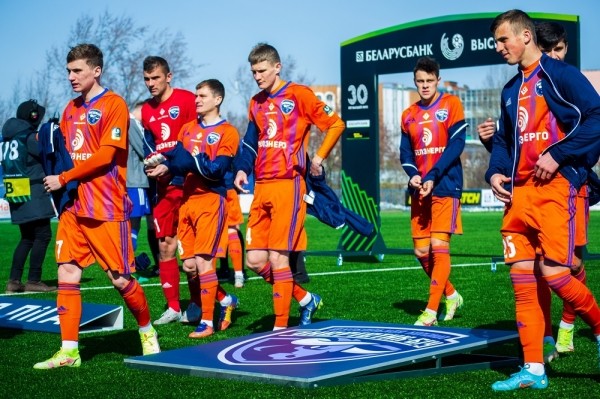Футбол. "Энергетик"-БГУ сыграл вничью со "Слуцком", впервые в сезоне потеряв очки
Футбол. "Энергетик"-БГУ сыграл вничью со "Слуцком", впервые в сезоне потеряв очки