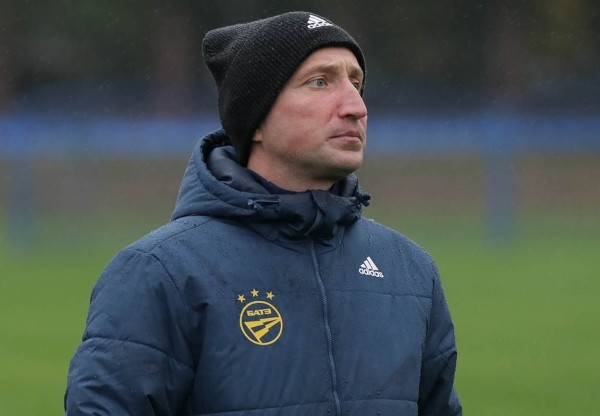 В топ-лигах Беларуси работает почти десяток тренеров до 40: многие не сделали карьеры на поле (но есть исключения), кто-то уже заявил о себе, а кому-то грозит отставка