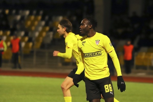 Футбол.  Беларусбанк — чемпионат Беларуси. 3-й тур. БАТЭ сыграет с "Днепром", "Шахтер" — с "Ислочью". Онлайн — в 15.30
  