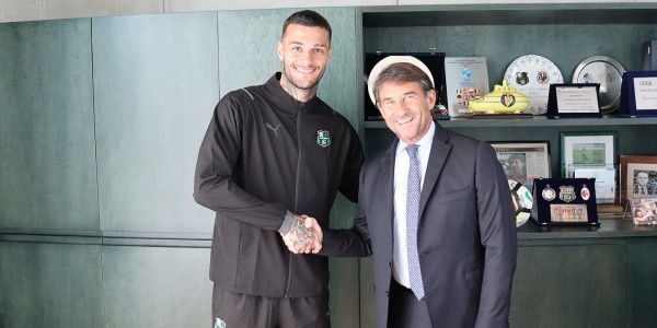 Футбол. Чемпионат Италии. Джанлука Скамакка продлил контракт с "Сассуоло"
Футбол. Чемпионат Италии. Джанлука Скамакка продлил контракт с "Сассуоло"