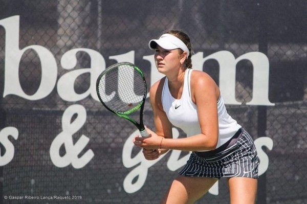 Теннис.  Юлия Готовко, обыграв 74-ю ракетку мира, вышла в 1/4 финала турнира в Португалии
 