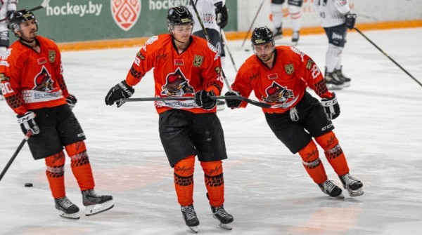 "Шахтер" сравнял счет в полуфинальной серии Кубка Президента против "Металлурга"