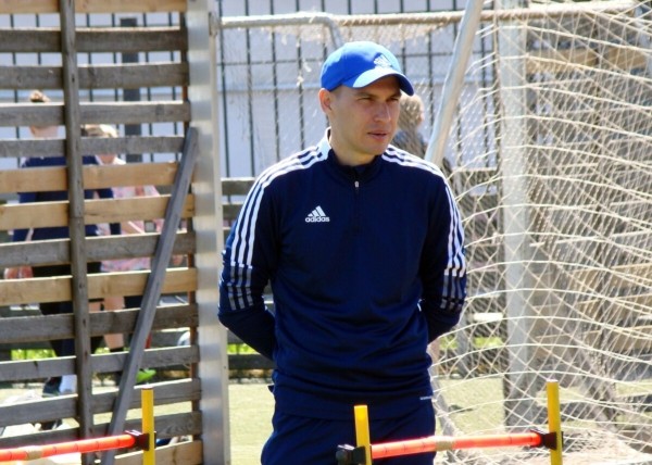 «Энергетик-БГУ» готовит не только молодых игроков, но и бывших – в качестве тренеров: получается помощь клубу, опыт за границей и место главного в «вышке» «Энергетик-БГУ» готовит не только молодых игроков, но и бывших – в качестве тренеров: получается помощь клубу, опыт за границей и место главного в «вышке»