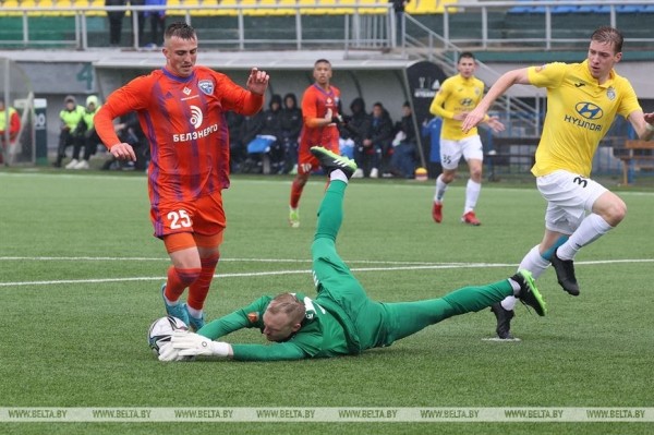 "Ислочь" победила "Энергетик-БГУ" в чемпионате Беларуси по футболу "Ислочь" победила "Энергетик-БГУ" в чемпионате Беларуси по футболу