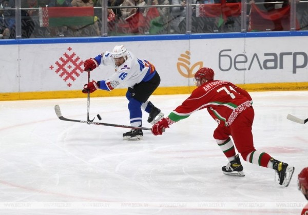 Хоккейная команда Президента в 13-й раз выиграла республиканский любительский турнир