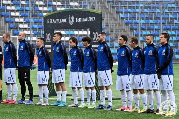 Футбол.  Беларусбанк — чемпионат Беларуси. 3-й тур. Минское "Динамо" сыграет со "Славией" и еще два матча. Онлайн — в 15.30
  