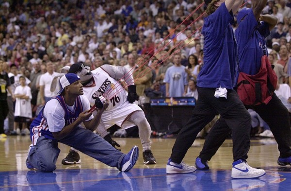 Уилл Смит ворвался в кино с культовой баскетбольной сценой. Играл против Айзейи Томаса, познакомился с Джорданом и стал владельцем «Филадельфии»