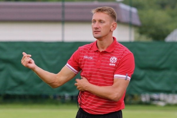 «Энергетик-БГУ» готовит не только молодых игроков, но и бывших – в качестве тренеров: получается помощь клубу, опыт за границей и место главного в «вышке» «Энергетик-БГУ» готовит не только молодых игроков, но и бывших – в качестве тренеров: получается помощь клубу, опыт за границей и место главного в «вышке»