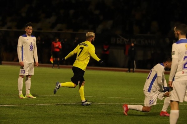 Футбол. Минское "Динамо" теряет очки, БАТЭ и "Шахтер" громят соперников — полная картина 2-го тура высшей лиги
Футбол. Минское "Динамо" теряет очки, БАТЭ и "Шахтер" громят соперников — полная картина 2-го тура высшей лиги