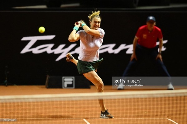 Теннис.  Арина Соболенко обыграла Анетт Контавейт и пробилась в полуфинал турнира ВТА в Штутгарте
 