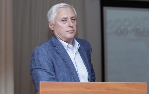 Они возглавляют сборные Беларуси уже очень давно (кто-то дольше Лукашенко) – эти люди сильнее оценок «неуд», санкций от МОК и даже репрессий от режима Они возглавляют сборные Беларуси уже очень давно (кто-то дольше Лукашенко) – эти люди сильнее оценок «неуд», санкций от МОК и даже репрессий от режима