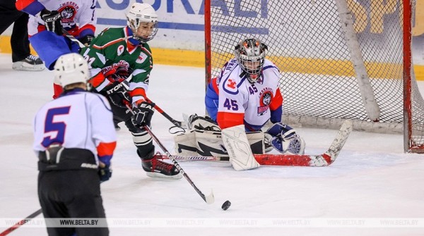 "Мне Смольский руку жал!" В Заводском районе наградили лучших юных спортсменов