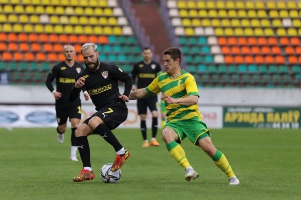 Футбол.  Гол Скавыша спас "Шахтер" от поражения в матче с "Неманом". Горняки не побеждают в трех играх кряду
 