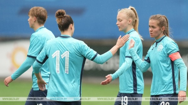 "Динамо-БГУФК" разгромило футболисток "Бобруйчанки" в женском чемпионате Беларуси
