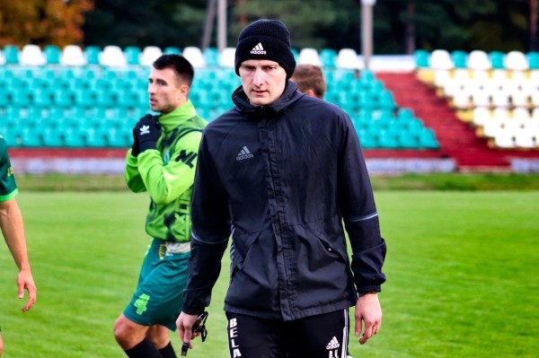 В топ-лигах Беларуси работает почти десяток тренеров до 40: многие не сделали карьеры на поле (но есть исключения), кто-то уже заявил о себе, а кому-то грозит отставка