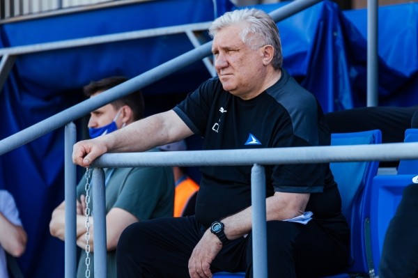 Хвалил Беларусь за ковид, поддерживал рабочих «Белкалия» во время стачки. «Шахтер» может возглавить Ташуев – вот чем он занимался после того, как покинул клуб 2,5 года назад Хвалил Беларусь за ковид, поддерживал рабочих «Белкалия» во время стачки. «Шахтер» может возглавить Ташуев – вот чем он занимался после того, как покинул клуб 2,5 года назад