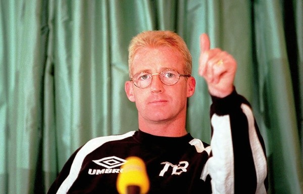 Легенда «Селтика» остановила вражду с «Рейнджерс». Его гроб несли игроки главного соперника