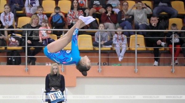 Чемпионат Беларуси по прыжкам на акробатической дорожке стартует в Гомеле Чемпионат Беларуси по прыжкам на акробатической дорожке стартует в Гомеле
