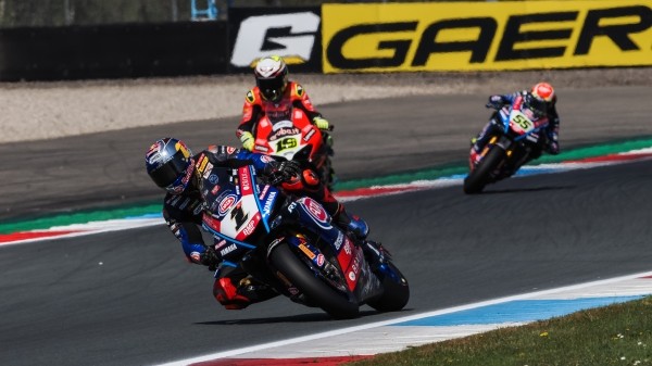 Дэжавю наадварот. Другі этап сусветнага Супербайка ў Асэне стаў амаль што люстраным адбіткам першага Дэжавю наадварот. Другі этап сусветнага Супербайка ў Асэне стаў амаль што люстраным адбіткам першага