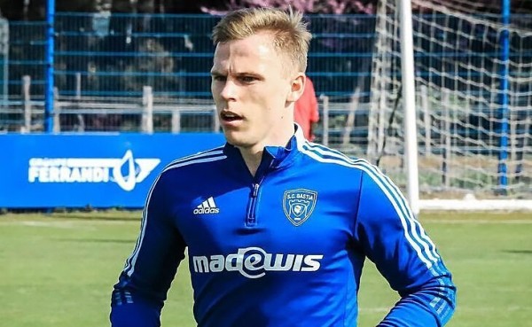 «Все желают нам какого-то говна». Беларус из «Бастии» – о войне и о том, как клерки АБФФ помогали ему выбраться из Украины «Все желают нам какого-то говна». Беларус из «Бастии» – о войне и о том, как клерки АБФФ помогали ему выбраться из Украины