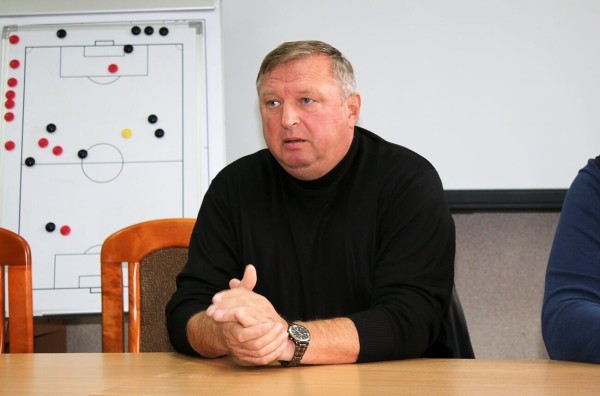 Пунтус изощренно продвигает себя на пост главного тренера «Динамо» Брест – вот кто умеет предлагать свои услуги (а отказаться можно?)