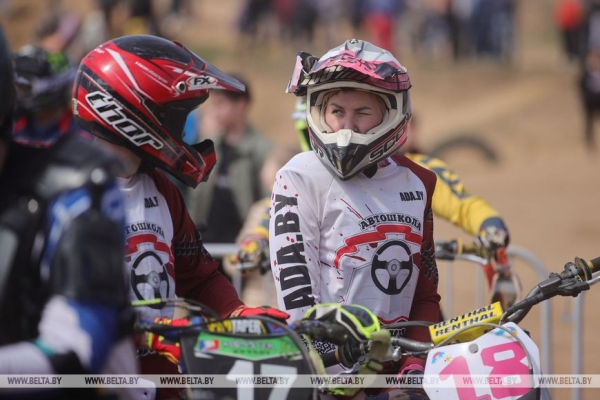 ФОТОФАКТ: Первенство и чемпионат Беларуси по мотокроссу прошли в Лиде