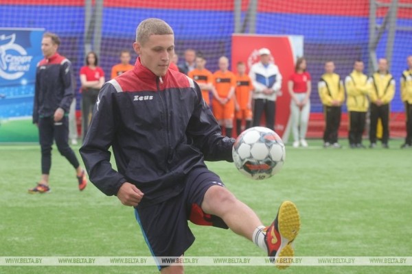 В Лиде назвали призеров республиканского турнира по футболу "Спешиал Олимпикс" В Лиде назвали призеров республиканского турнира по футболу "Спешиал Олимпикс"