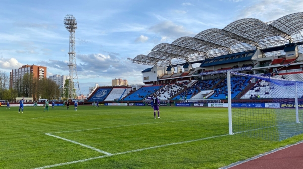 Футболисты "Витебска" и "Гомеля" сыграли вничью на старте 7-го тура чемпионата Беларуси Футболисты "Витебска" и "Гомеля" сыграли вничью на старте 7-го тура чемпионата Беларуси