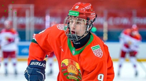 Молодежная сборная Беларуси по хоккею с поражения стартовала на Кубке Черного моря