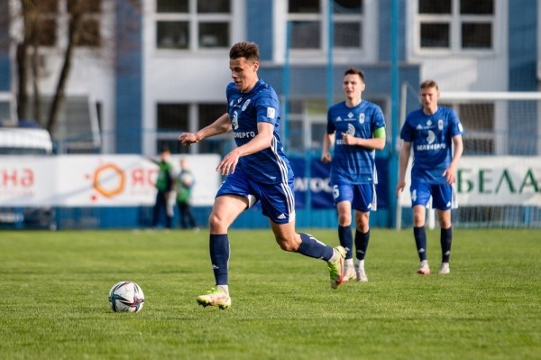 Футбол.  "Энергетик"-БГУ разгромил "Славию", забив пять безответных мячей, и вернулся на второе место
 