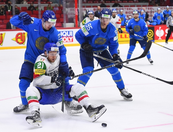 Хоккей.  ЧМ-2022. Сборная Казахстана отправила команду Италии во второй дивизион. Казахстанцы избежали вылета
 