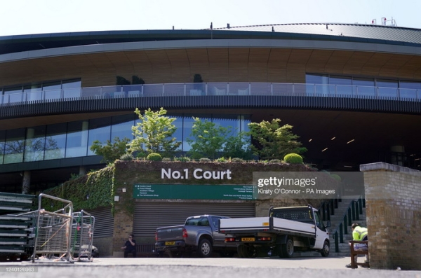 Теннис.  АТП и ВТА отложили решение о санкциях по отношению к "Уимблдону" за отстранение от турнира россиян и белорусов
 