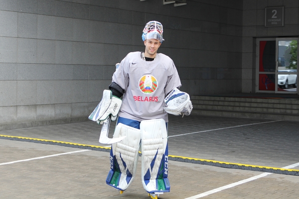 Хоккей. Россия — Беларусь. Кульбаков — в воротах команды Вудкрофта, Демченко, Кодола, Скоренов — в первом звене
Хоккей. Россия — Беларусь. Кульбаков — в воротах команды Вудкрофта, Демченко, Кодола, Скоренов — в первом звене