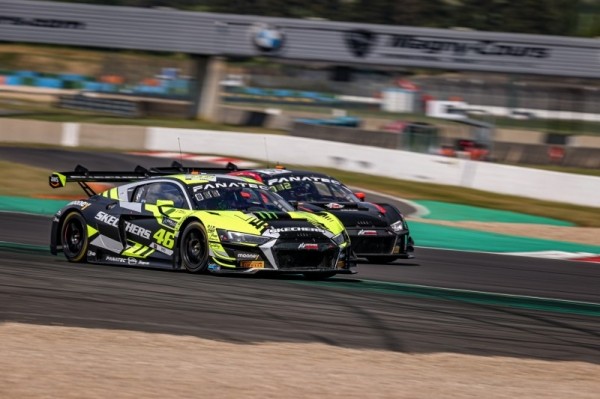 Akkodis ASP – Team WRT, лік 1:1. Абмен ўдарамі на этапе серыі GT World Challenge Europe на трасе Маньі-Кур