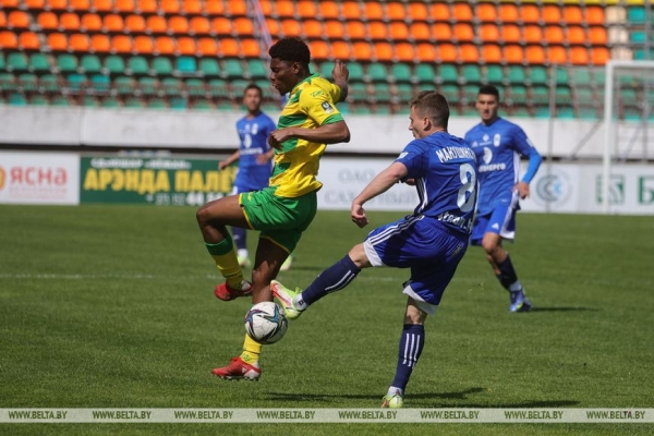 Хет-трик Абдихоликова помог футболистам "Энергетика-БГУ" разгромить "Неман"