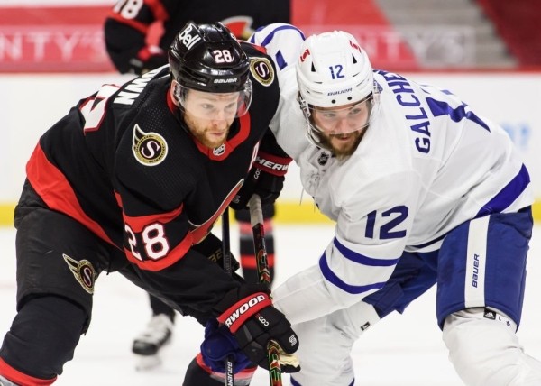 На ЧМ по хоккею сын беларуса набирает очки за сборную США в каждом матче, а ведь недавно от него избавлялись клубы НХЛ, зарплата упала в 5 раз