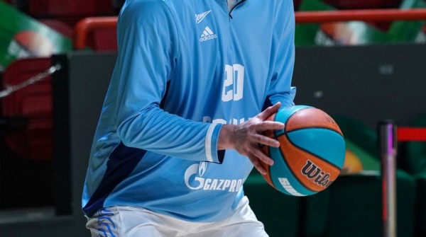 Баскетболисты "Зенита" вышли вперед в полуфинальной серии Единой лиги ВТБ Баскетболисты "Зенита" вышли вперед в полуфинальной серии Единой лиги ВТБ