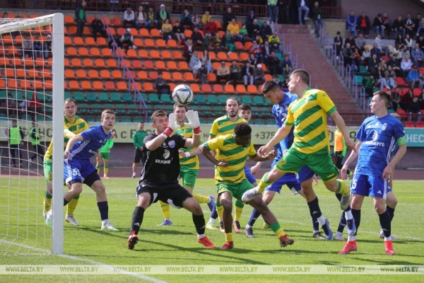 Хет-трик Абдихоликова помог футболистам "Энергетика-БГУ" разгромить "Неман"