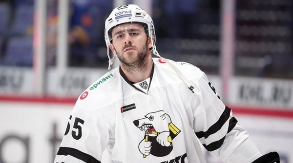 Защитник сборной Беларуси по хоккею Ник Бэйлен попал в символическую сборную сезона КХЛ Защитник сборной Беларуси по хоккею Ник Бэйлен попал в символическую сборную сезона КХЛ