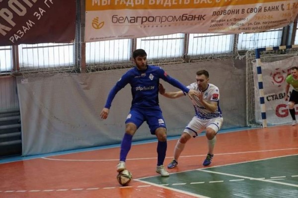 Разное. ВРЗ вышел вперед в полуфинальной серии с УВД-"Динамо" "Grandsport"-премьер-лиги по футзалу
Разное. ВРЗ вышел вперед в полуфинальной серии с УВД-"Динамо" "Grandsport"-премьер-лиги по футзалу