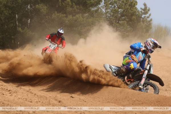 ФОТОФАКТ: Первенство и чемпионат Беларуси по мотокроссу прошли в Лиде
