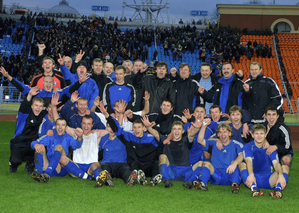 Класико «Динамо» и БАТЭ в фото, ретро-видео и статистике. Большой обзор накануне нового матча Класико «Динамо» и БАТЭ в фото, ретро-видео и статистике. Большой обзор накануне нового матча