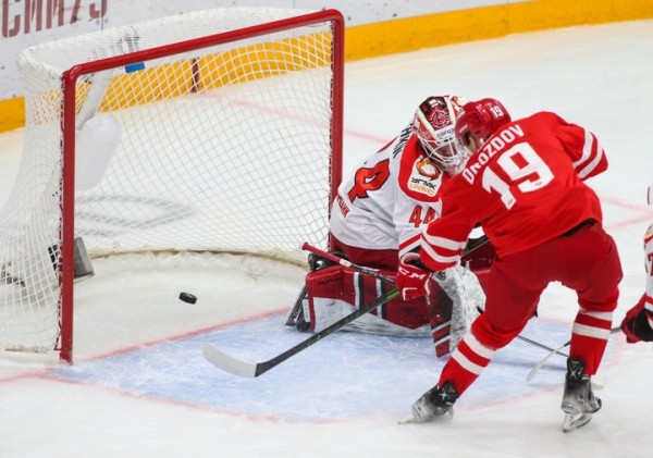 Хоккей. КХЛ. Белорусский форвард "Спартака" Иван Дроздов перешел с "Салават Юлаев"
Хоккей. КХЛ. Белорусский форвард "Спартака" Иван Дроздов перешел с "Салават Юлаев"