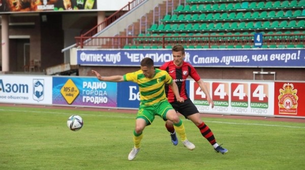 Футболисты "Немана" и "Белшины" сыграли вничью в чемпионате Беларуси